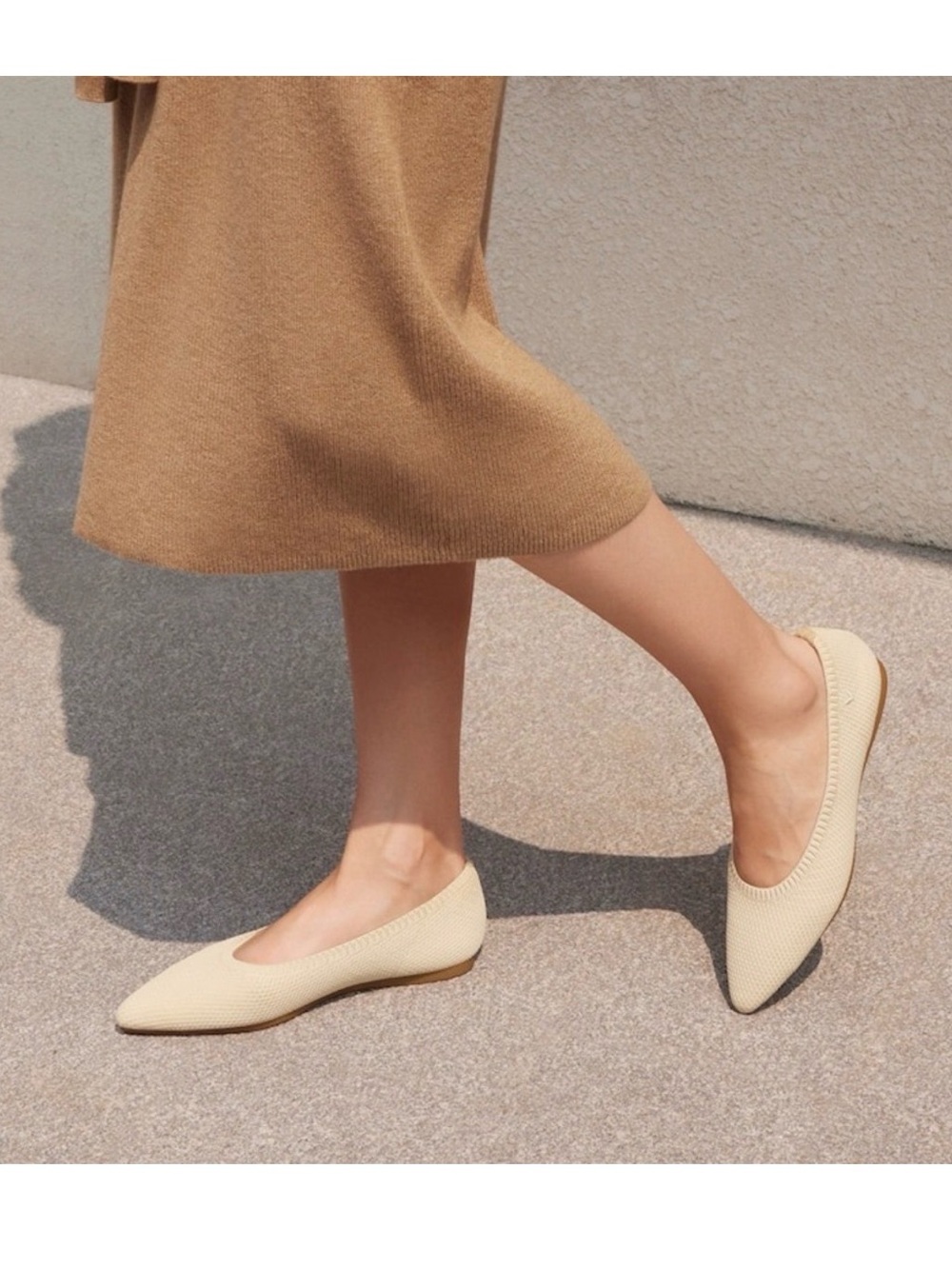 VIVALA Aria 5° Pointed Flats Beige Water-Repellent Knit Shoes NWT
EU/37.5 US/7